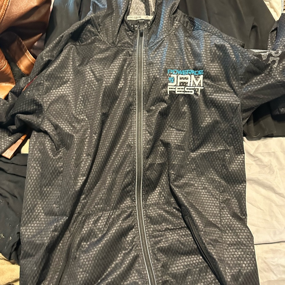 Adidas jacket size L